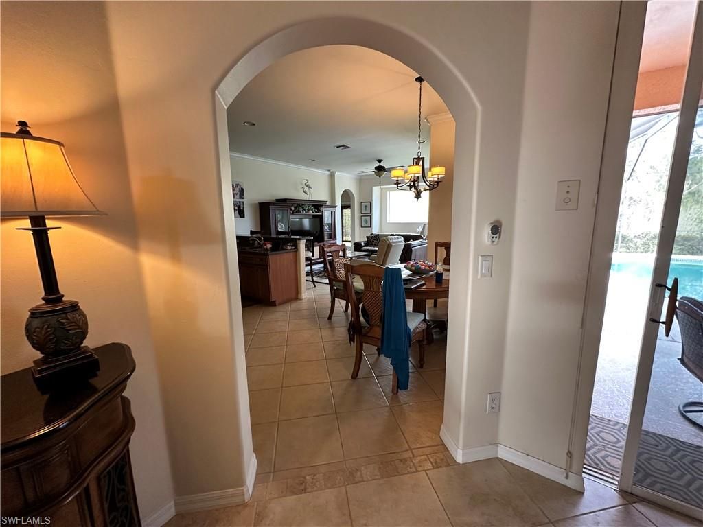 Chandelier, Dining room, Interior, Living room