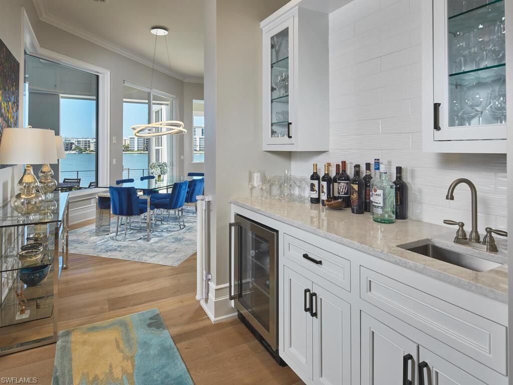 Dining room, Interior, Pendant Lights, Water, Wood Texture Flooring