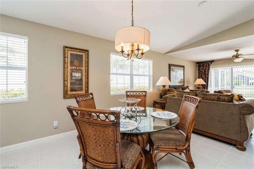 Chandelier, Dining room, Interior, Living room