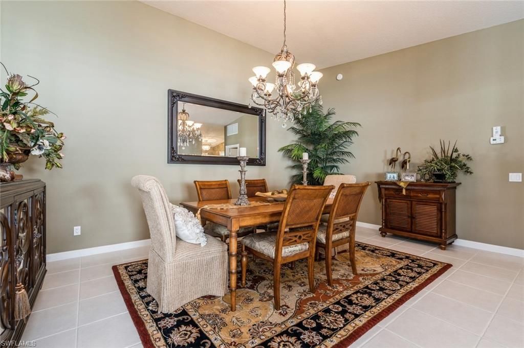 Chandelier, Dining room, Interior