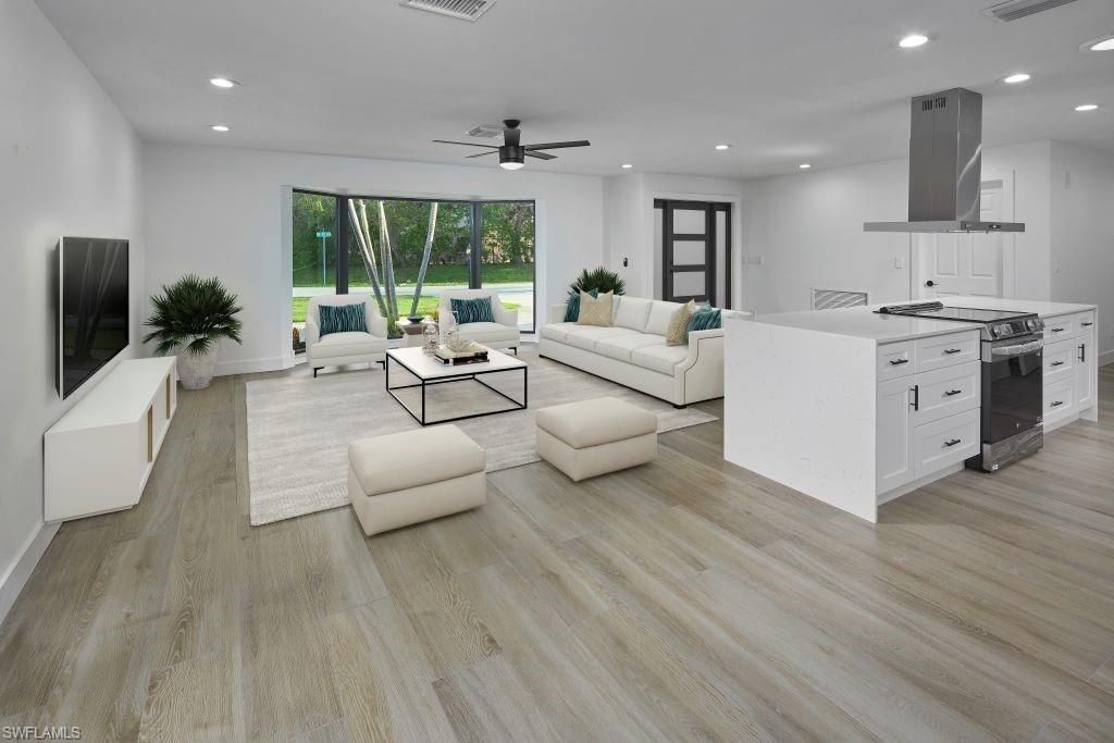 Interior, Kitchen, Living room, Recessed Lighting, Wood Texture Flooring