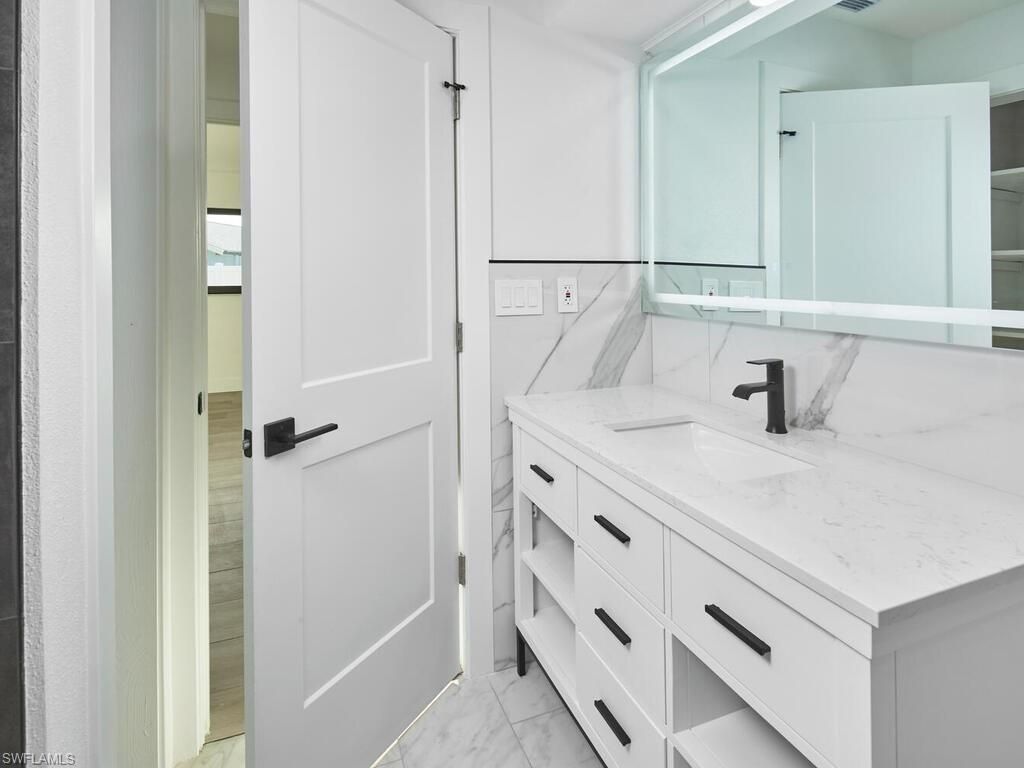 Bathroom, Dual Sink Vanities, Interior, Marble