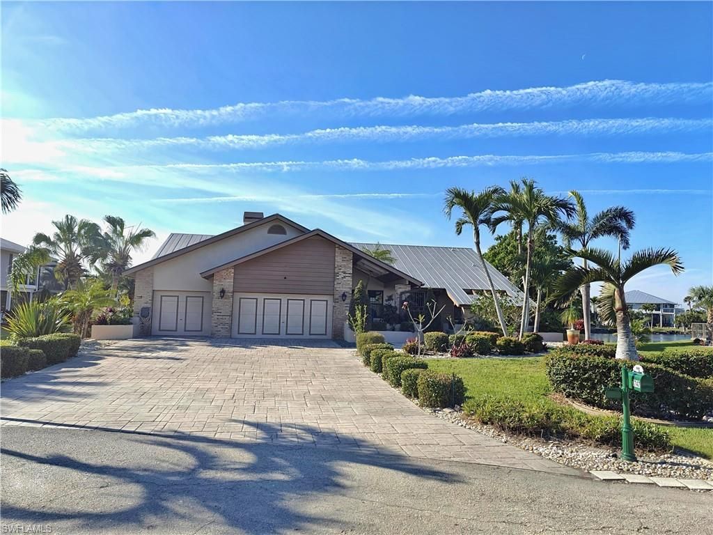 Attached, Exterior, Facade, Solar Panels, Ranch