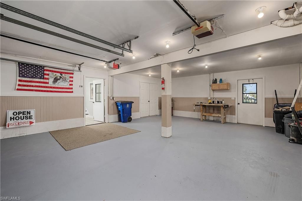 Garage, Interior