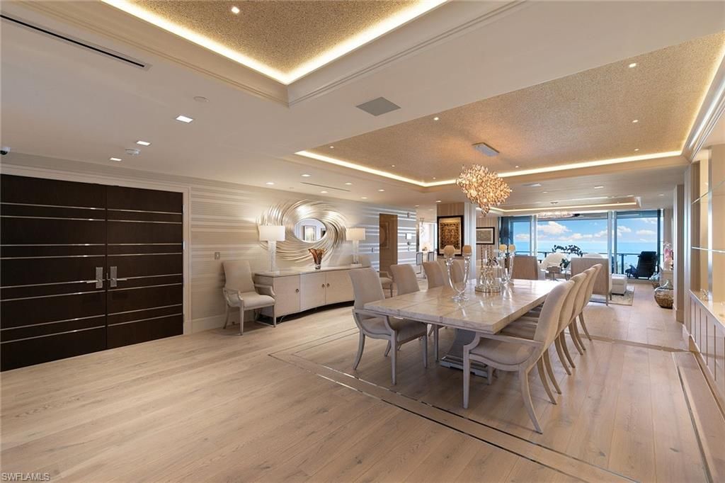 Chandelier, Dining room, Interior, Recessed Lighting, Wood Texture Flooring