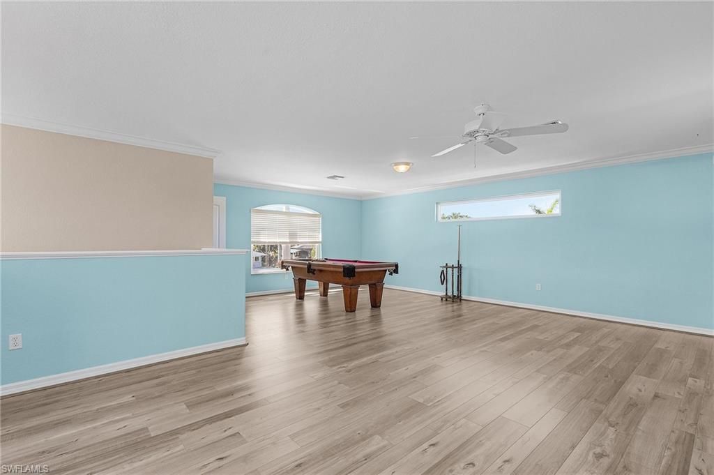 Billiard Table, Game Room, Interior, Wood Texture Flooring