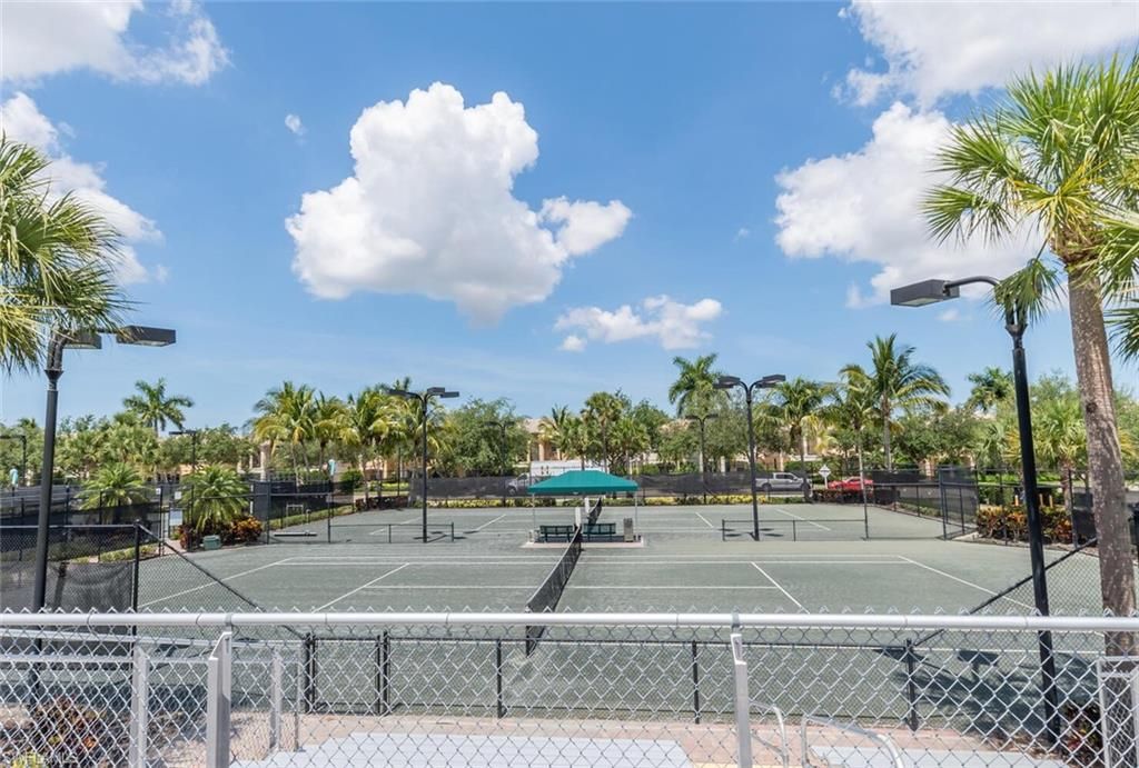Exterior, Tennis Courts