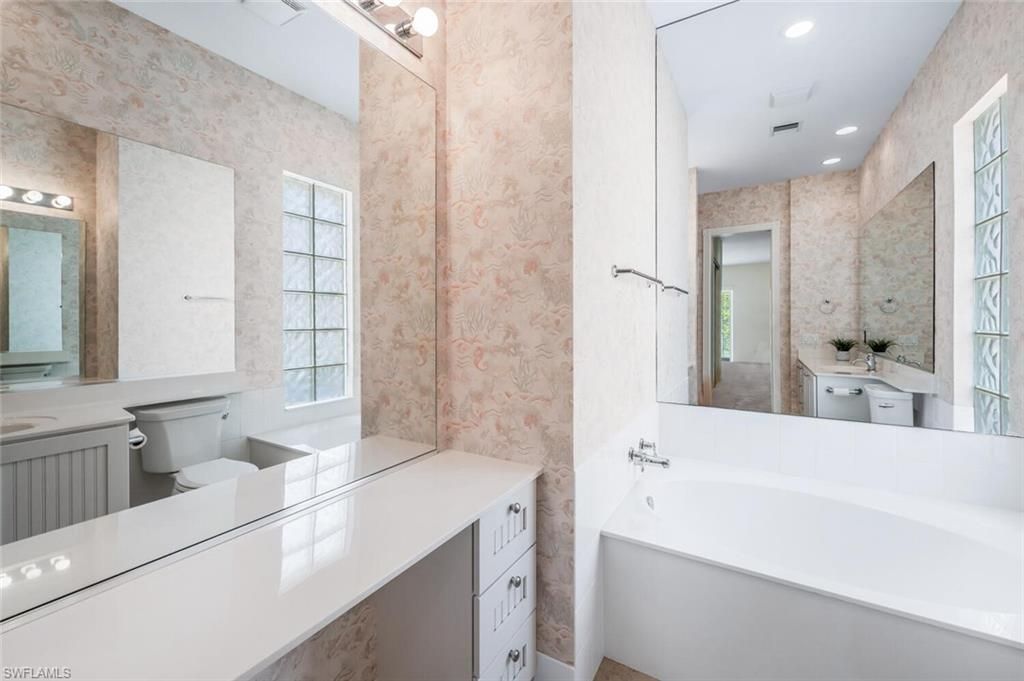 Bathroom, Interior, Recessed Lighting