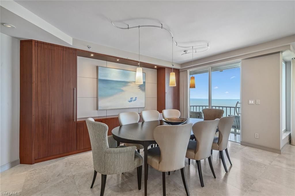 Dining room, Interior, Pendant Lights, Recessed Lighting, Water