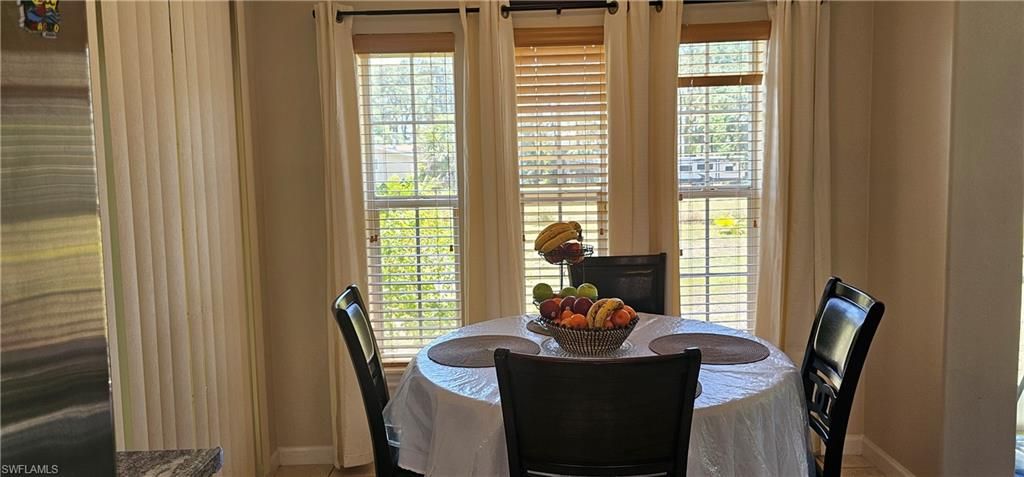 Dining room, Interior