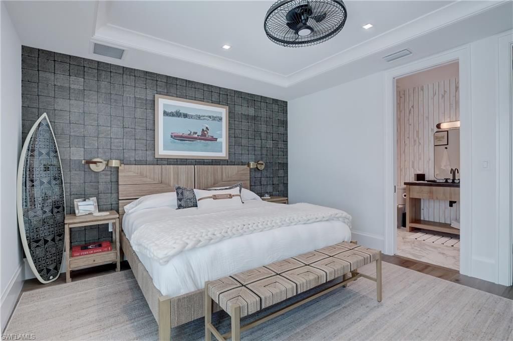 Bathroom, Bedroom, Interior, Recessed Lighting, Wood Texture Flooring