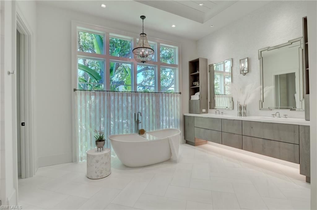 Bathroom, Dual Sink Vanities, Free Standing Baths, Interior, Pendant Lights, Recessed Lighting