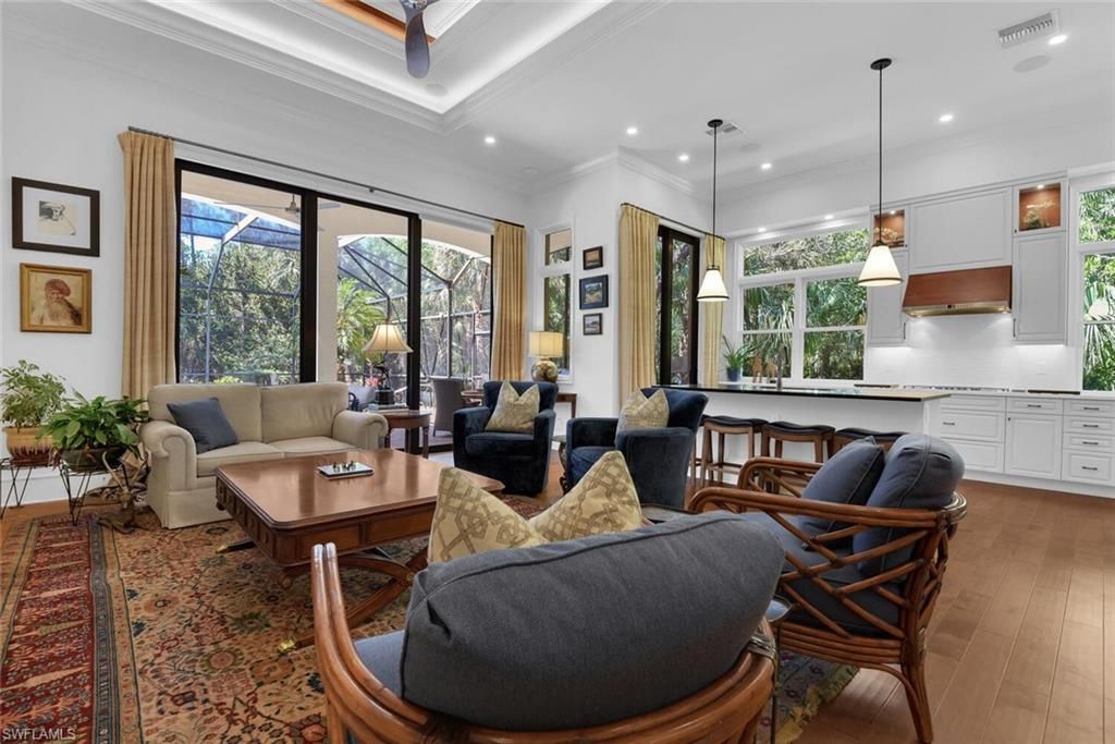 Interior, Living room, Pendant Lights, Recessed Lighting, Wood Texture Flooring