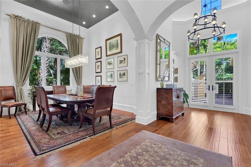 Chandelier, Dining room, Interior, Pendant Lights, Recessed Lighting, Wood Texture Flooring