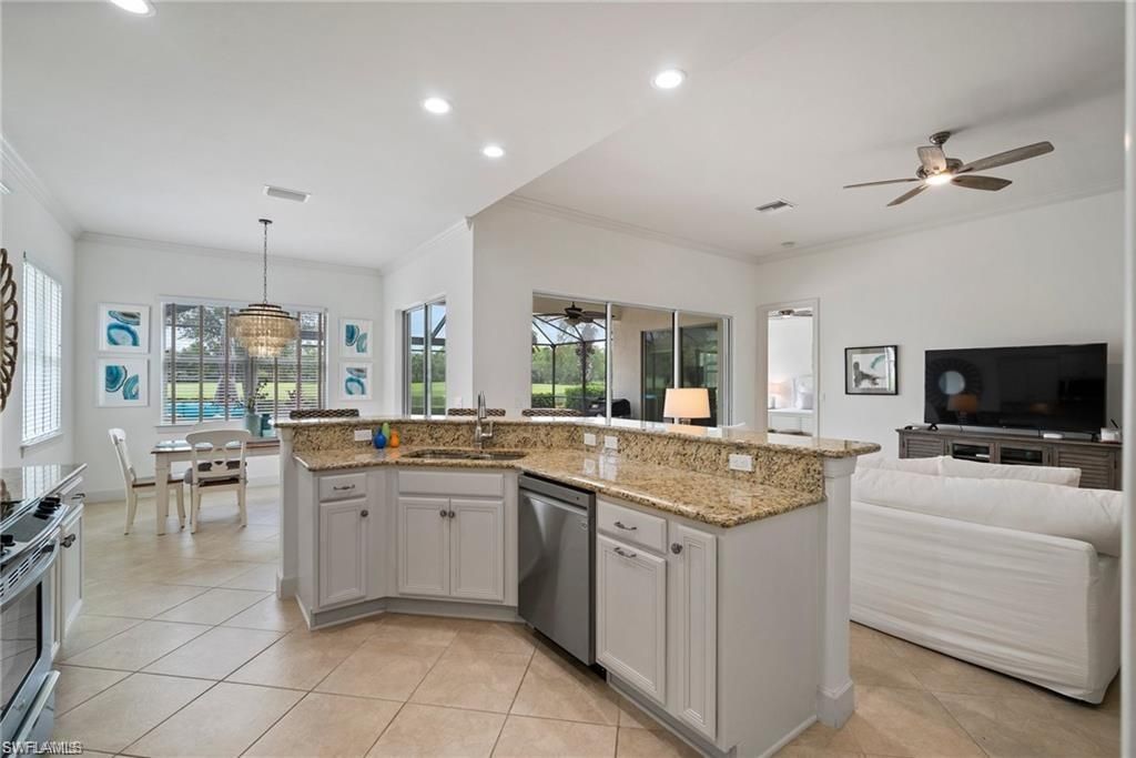 Dining room, Interior, Kitchen, Pendant Lights, Recessed Lighting