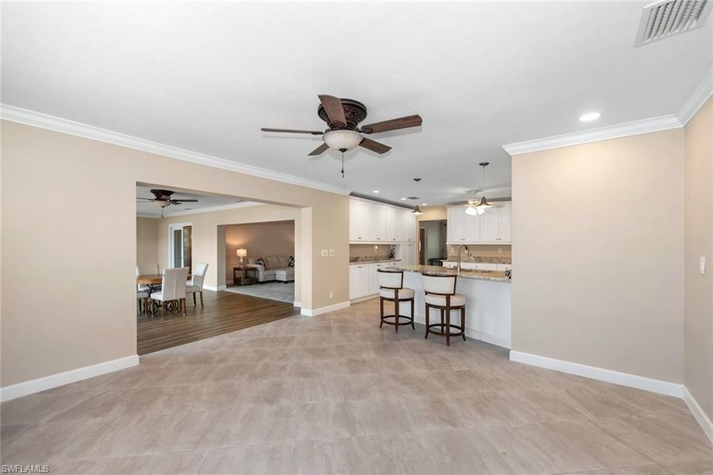 Dining room, Interior, Kitchen, Recessed Lighting, Wood Texture Flooring