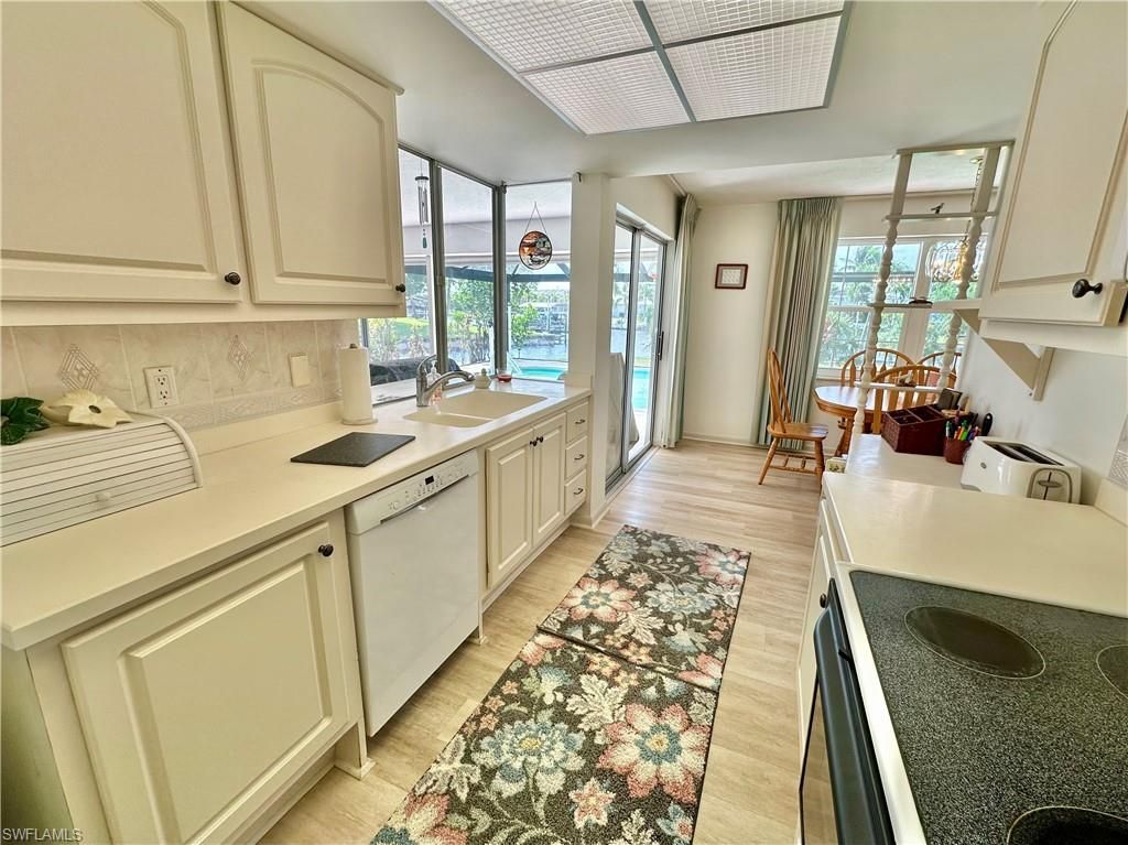 Interior, Kitchen, Water, Wood Texture Flooring