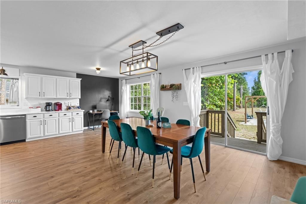 Dining room, Interior, Kitchen, Pendant Lights, Wood Texture Flooring