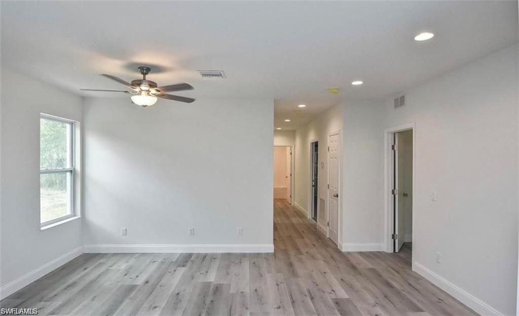 Empty room, Interior, Recessed Lighting, Wood Texture Flooring