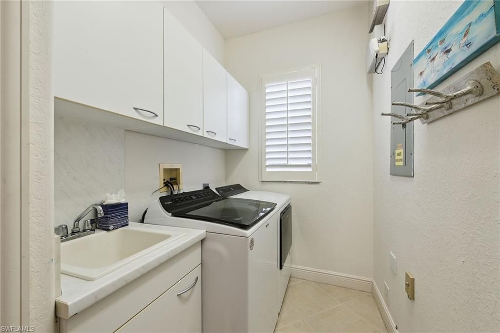 Interior, Washer