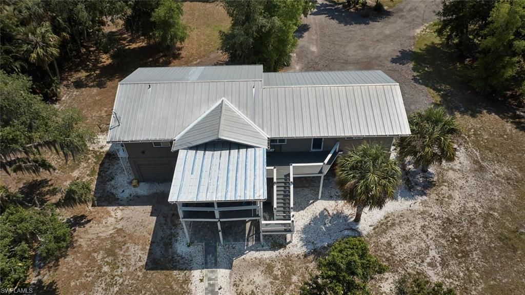 Exterior, Drone