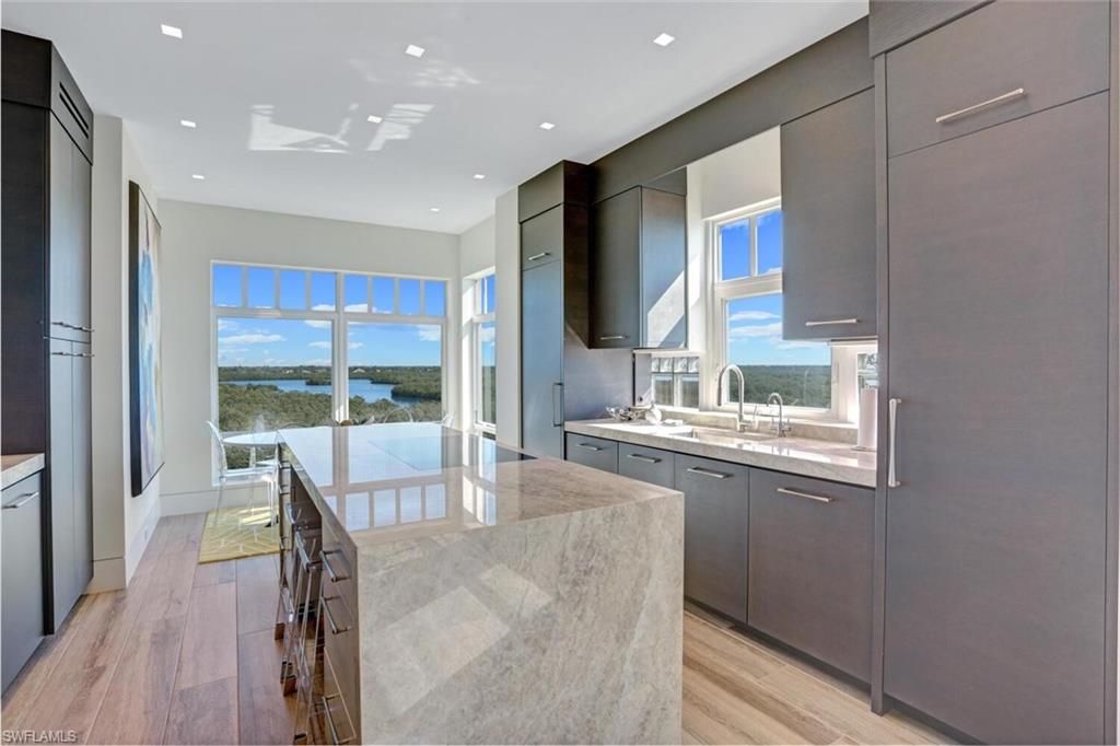 Interior, Kitchen, Recessed Lighting, Water, Wood Texture Flooring