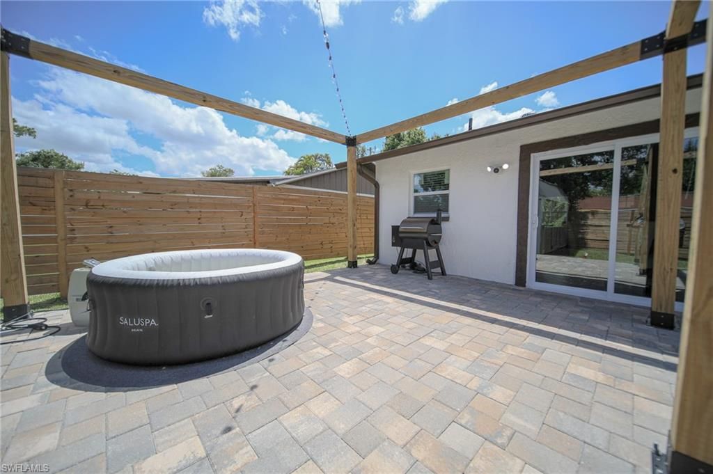 Exterior, Hot Tub