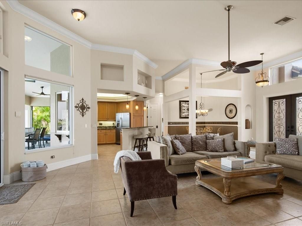 Dining room, Interior, Kitchen, Living room, Pendant Lights, Stainless Steel Appliances