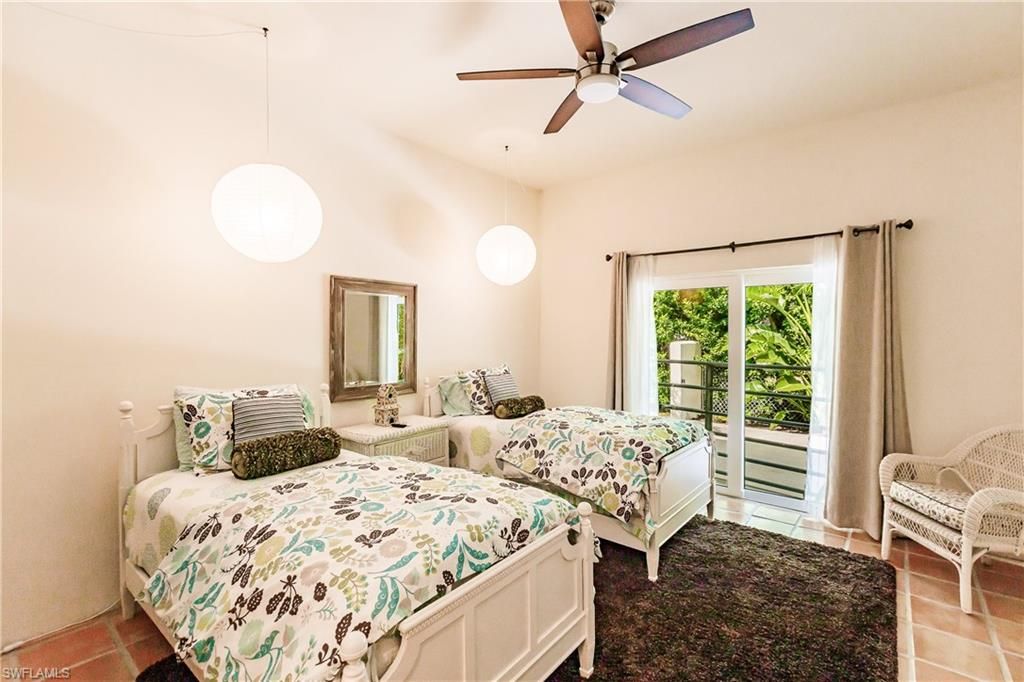 Bedroom, Interior, Pendant Lights
