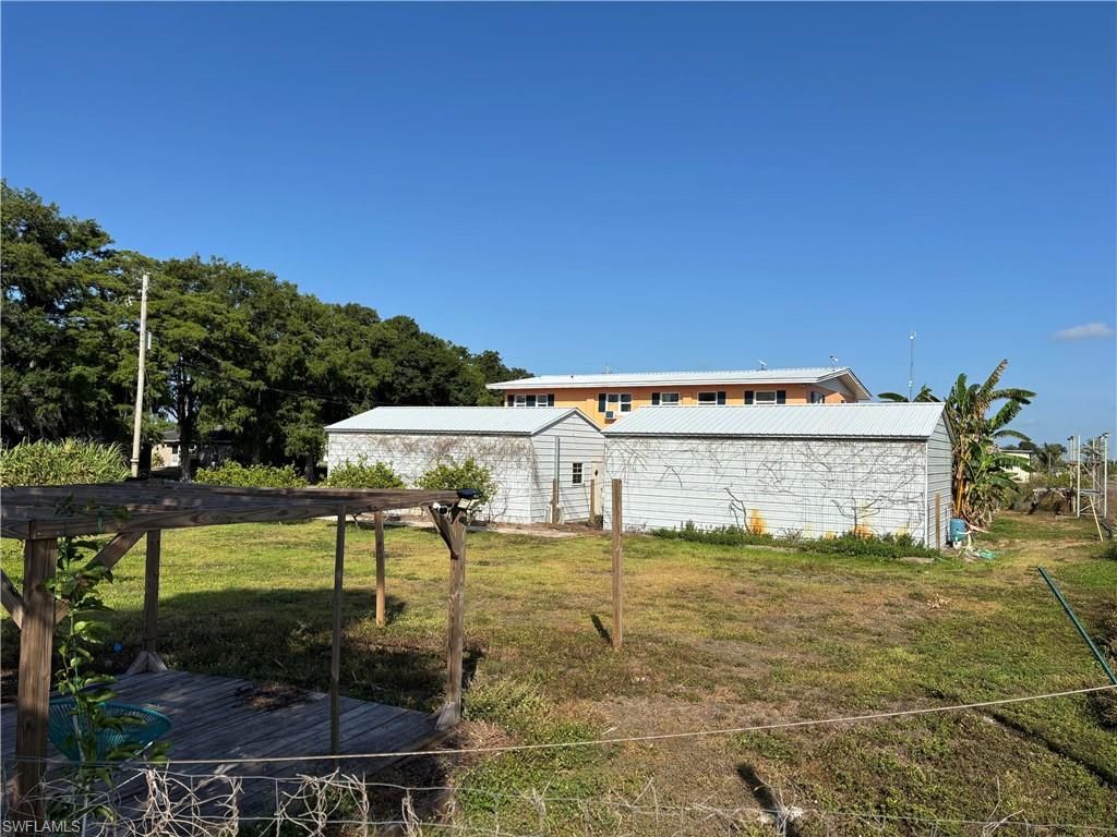 Backyard, Exterior