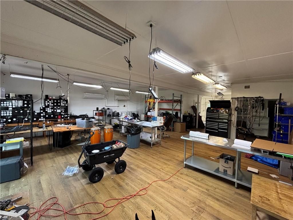 Fitness Equipment, Interior, Pendant Lights, Wood Texture Flooring
