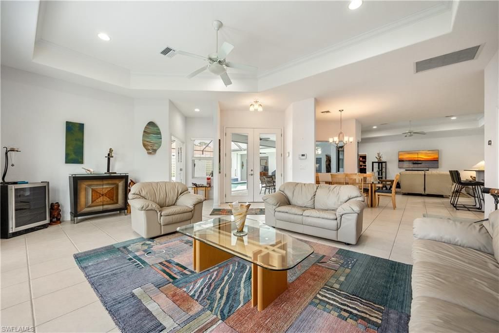 Chandelier, Dining room, Interior, Living room, Recessed Lighting