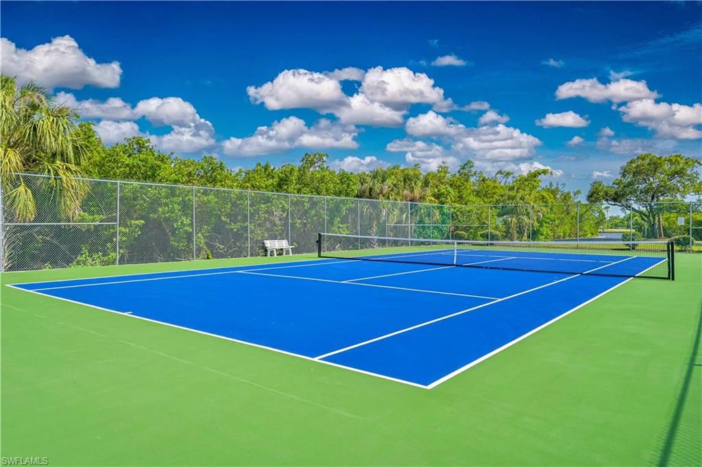 Exterior, Tennis Courts