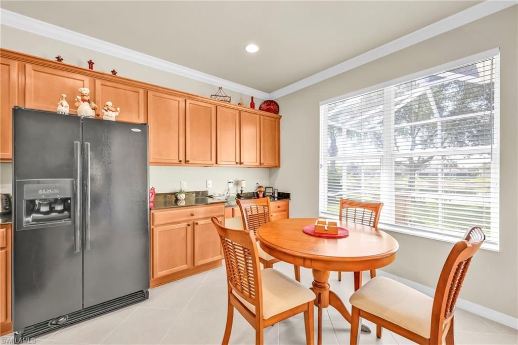 Dining room, Interior, Kitchen, Recessed Lighting