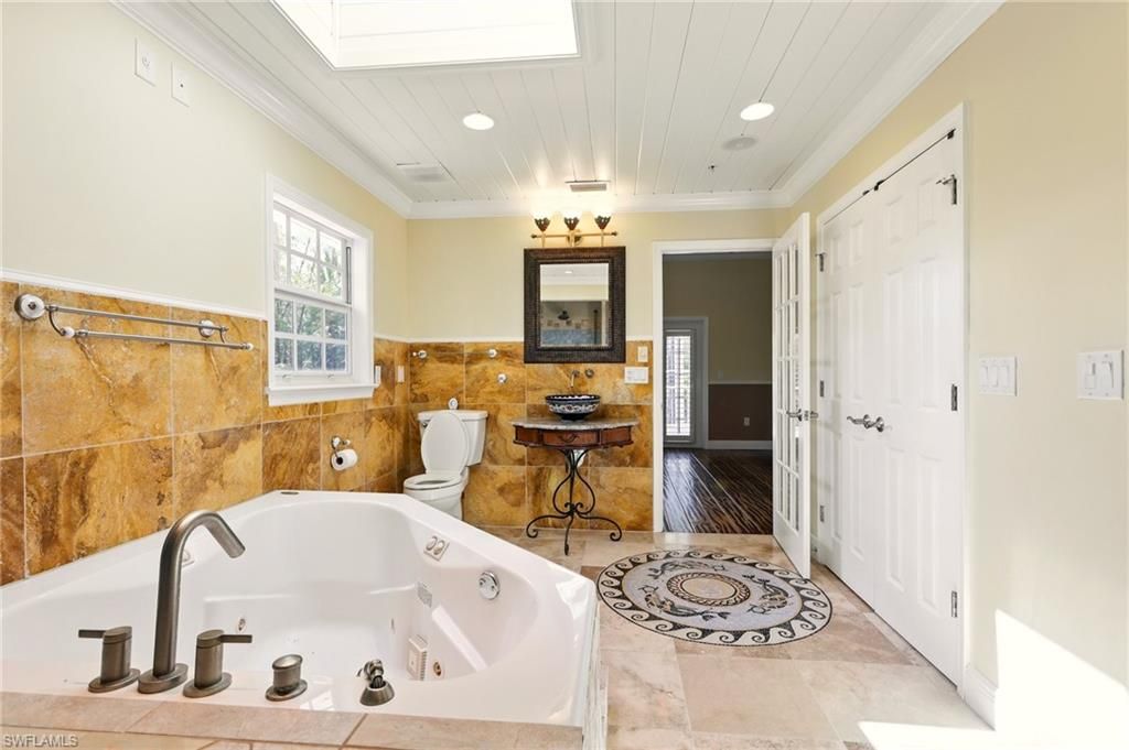 Bathroom, Interior, Recessed Lighting, Wood Texture Flooring