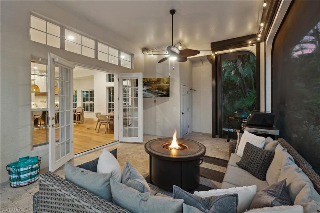 Interior, Living room