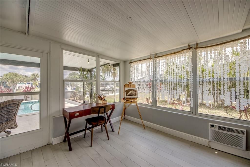Interior, Sun Room, Wood Texture Flooring