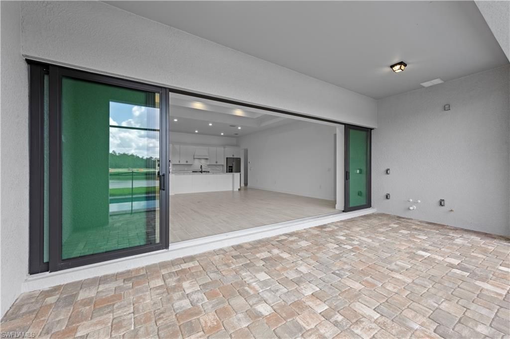 Empty room, Interior, Kitchen, Recessed Lighting