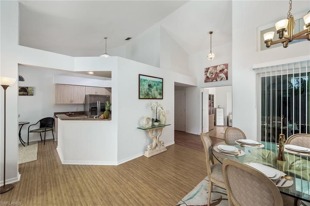 Dining room, Interior, Kitchen, Pendant Lights, Recessed Lighting, Wood Texture Flooring