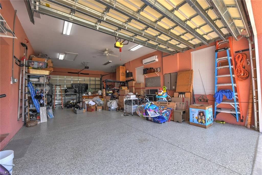 Garage, Interior