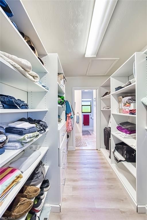 Interior, Walk-in Closets, Wood Texture Flooring