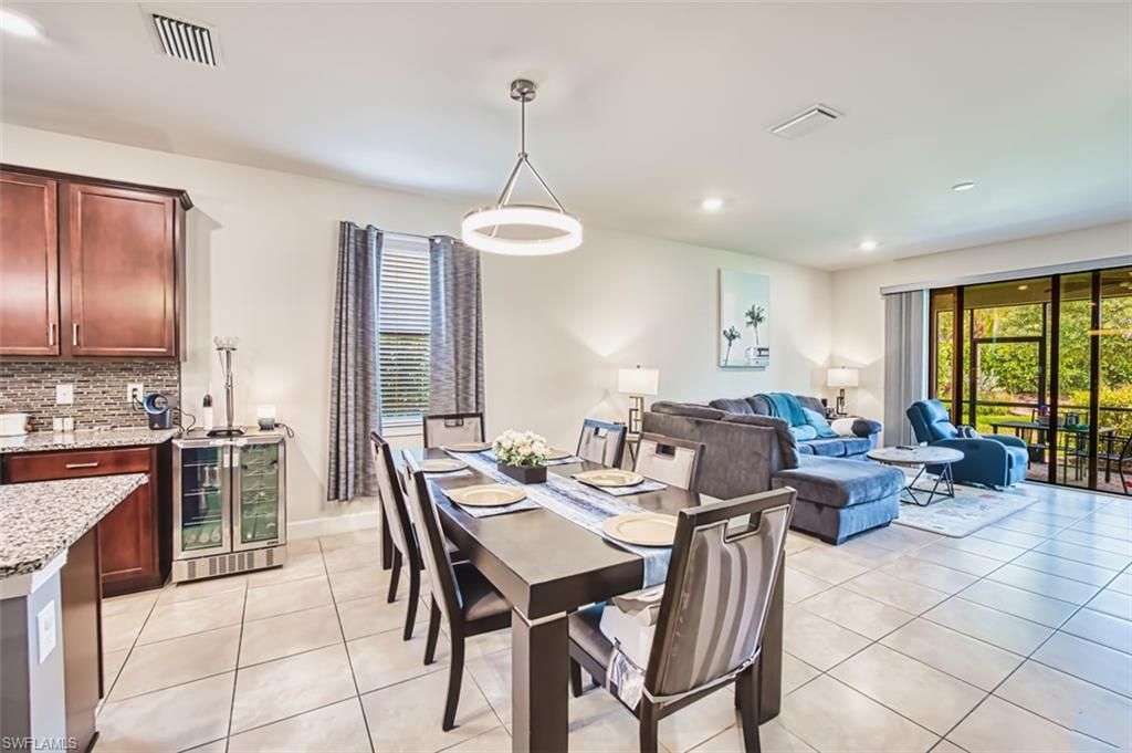 Dining room, Interior, Living room, Pendant Lights, Recessed Lighting