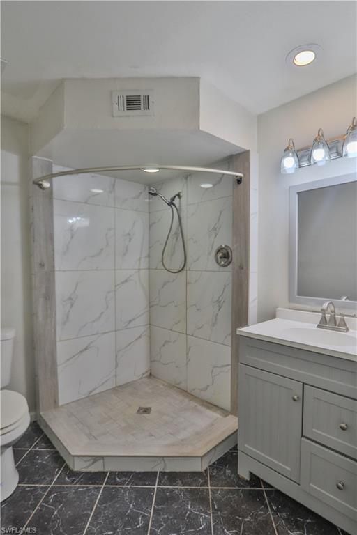 Bathroom, Interior, Marble Walls, Recessed Lighting