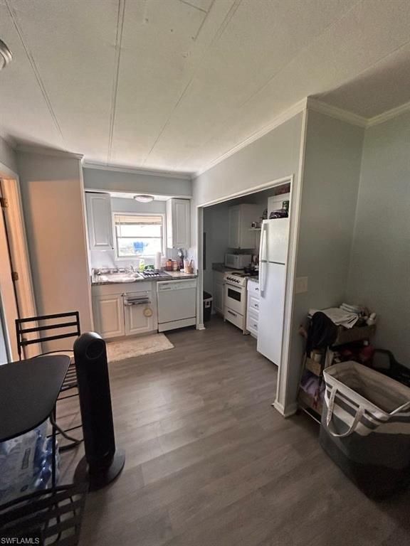 Interior, Kitchen, Wood Texture Flooring