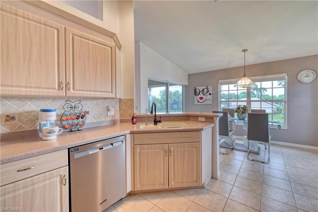 Dining room, Interior, Kitchen, Pendant Lights