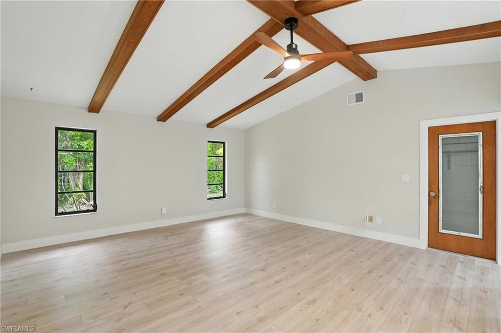 Empty room, Interior, Wooden Beams, Wood Texture Flooring