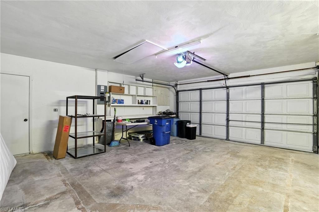 Garage, Interior