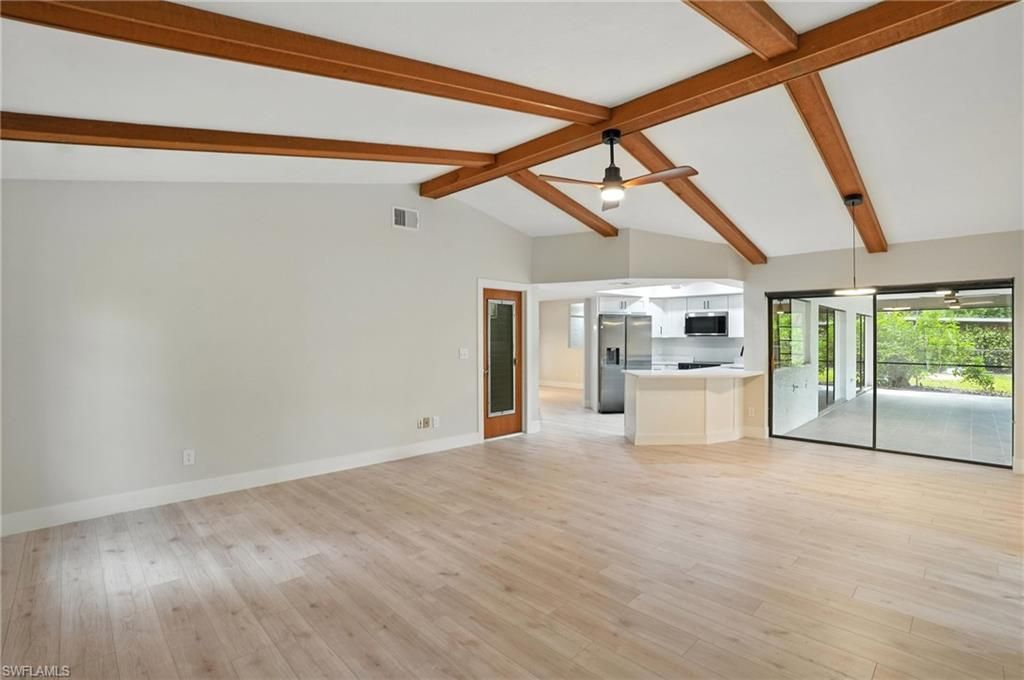 Empty room, Interior, Wooden Beams, Wood Texture Flooring