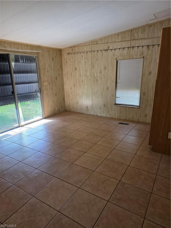 Empty room, Interior, Wooden Walls