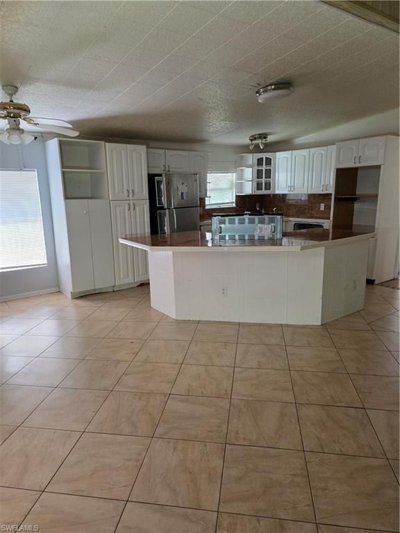 Interior, Kitchen, Living room